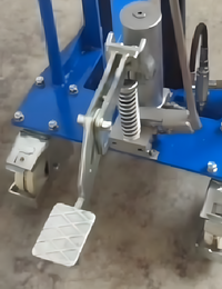 Dettaglio pedale sollevamento