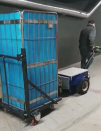 Carrelli trainabili e contenitivi per roll-container .jpg